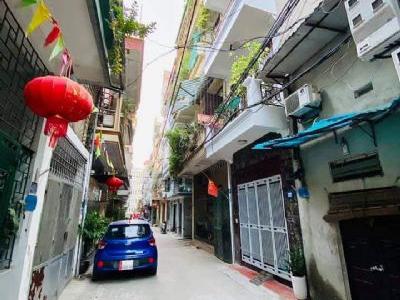 Bán nhà mặt phố Lê Qúy Đôn ,Hà Đông,nhà đẹp giá rẻ.phân lô cán bô.50m,4tầng