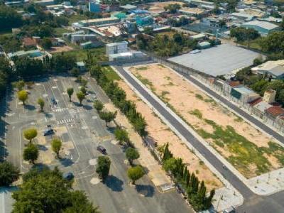 Mặt tiền đường Cây Da, thuộc ấp Cây Da, xã Tân Phú Trung, huyện Củ Chi.