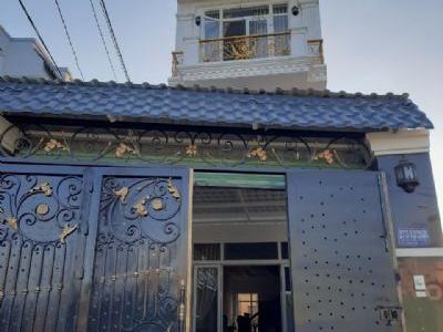 Siêu biệt thự. Ngã tư ga q12. 100m thổ cư. 1 trệt 3 lầu phòng ngủ 5 toilet