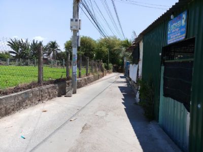BÁN LÔ ĐẤT 300M2(15×20)CLN P.Mỹ Hải,sau này tách ra 3 lô bán lời khẩm! xung quanh đã có nhà cố định