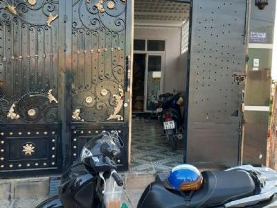Siêu biệt thự. Ngã tư ga q12. 100m thổ cư. 1t3lau 7p ngủ 5toilet.giá rẻ giật mình. 6ty 150t