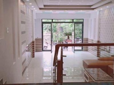 Nhà phố 3 lầu MT KDC Phú Mỹ ngay trục đường Nguyễn Lương Bằng, Q7.view sông thoáng mát