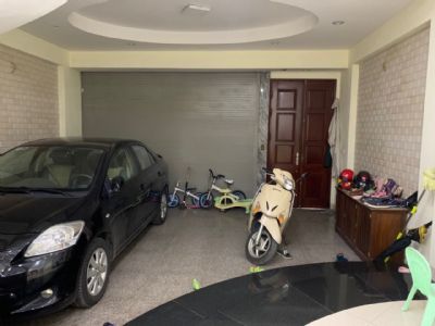 Chính chủ Cho thuê nhà DT 60 m2/sàn, 4 tầng, 3 vs,3 pn,1 khách,bếp,gara ô tô ngõ 218 Phạm Văn Đồng