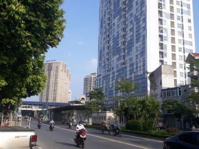 Bán nhà phố XA LA trung tâm chợ,kinh doanh sầm uất,ô tô vào nhà giá 6,3 tỷ
