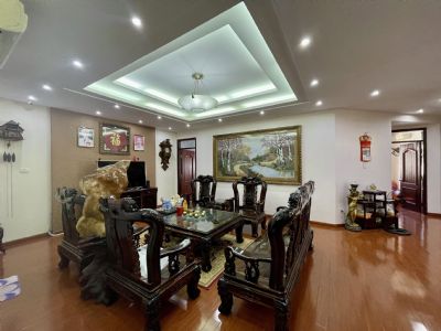 17T4 -HOÀNG ĐAO THÚY-TRUNG HÒA NHÂN CHÍNH-TX Tầng trung -Gía: 10.6 tỷ -Dt: 233.5m -P.ngủ: 4