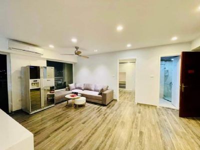 CC SỐ 10 HOA LƯ- HBT Tầng thấp. Dt: 96m  P.ngủ: 3 Wc: 2 Nội thất: full Giá: 5.2 tỷ SĐCC lâu dài