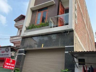 BÁN ĐẤT TẶNG NHÀ 3 TẦNG MỚI KINH DOANH CÁC MẶT HÀNG TẠI CỔNG C KCN BẮC THĂNG LONG