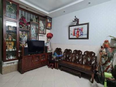 Nhà đẹp gần ở ngay đường Nguyễn Trãi quận Thanh Xuân Diện tích: 40m2, xây 5 tầng, ngõ xe 3 gác chạy