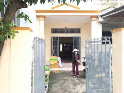 BỐ MẸ CHUYỂN VỀ QUÊ SINH SỐNG NÊN CẦN BÁN GẤP CĂN NHÀ CẤP 4 NHƯ HÌNH TẠI BÌNH CHÁNH TPHCM