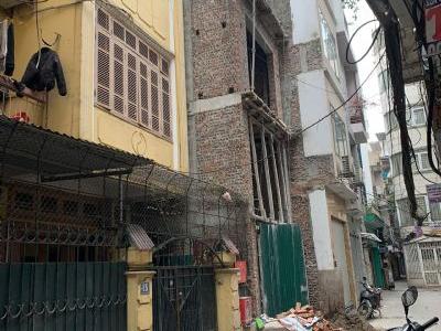 Chính chủ cần bán căn nhà xây mới 5 tầng 47m chỉ cách 100m ra phố Hào Nam
