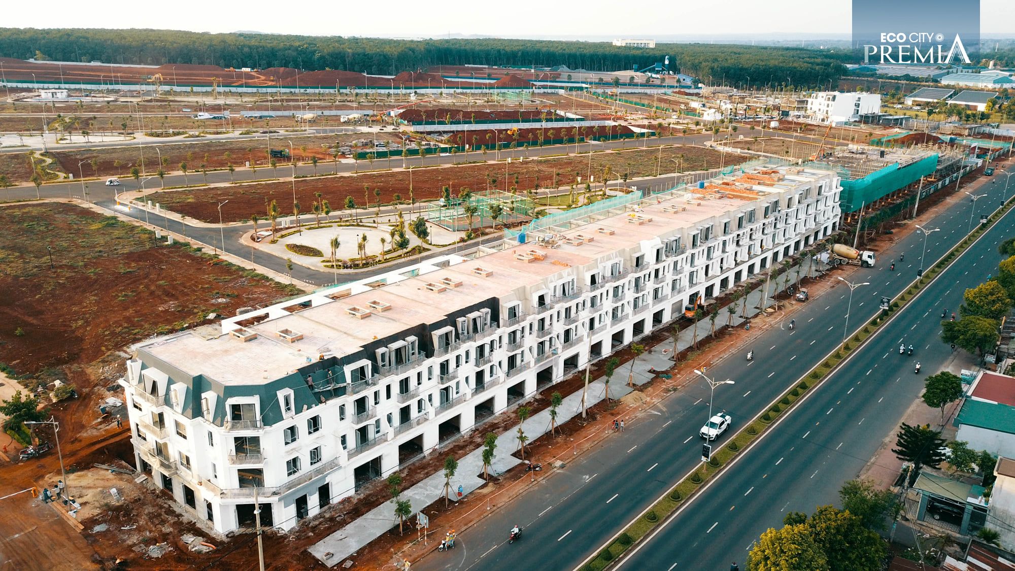 TT 1,1 tỉ nhận ngay nhà phố 150 m2 MT Nguyễn Chí Thanh cùng Merc GLC 300