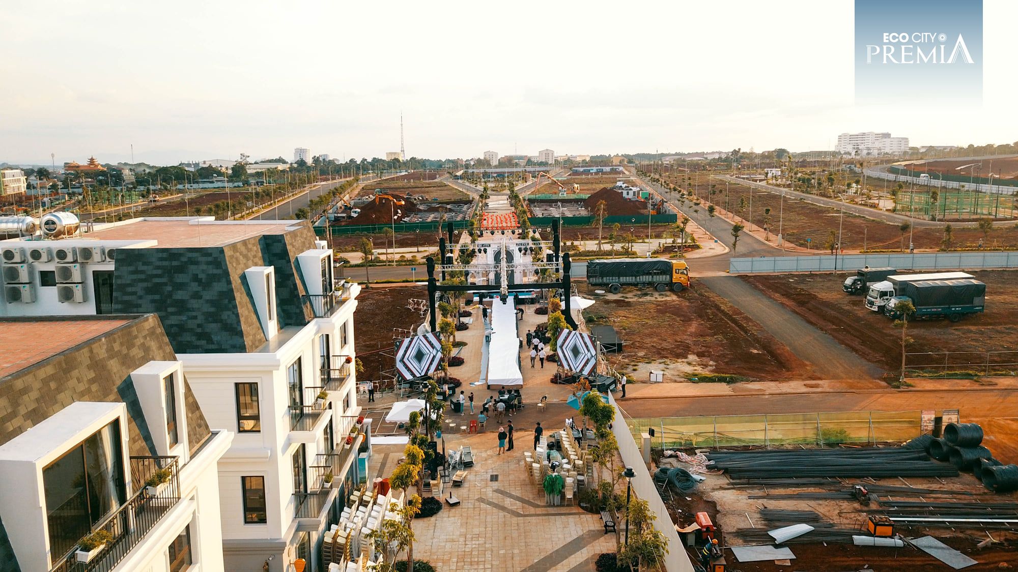 Mua nhà phố Eco City Premia, trúng ngay Mercedes GLC 300, CK lên đến 1 tỉ đồng