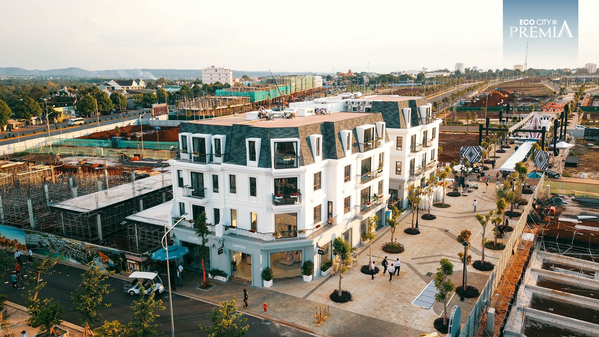 Nhà phố Eco City Premia, trúng Mercedes GLC 300, CK 1 tỉ đồng Ngay vị trí đất vàng của TTTP BMT