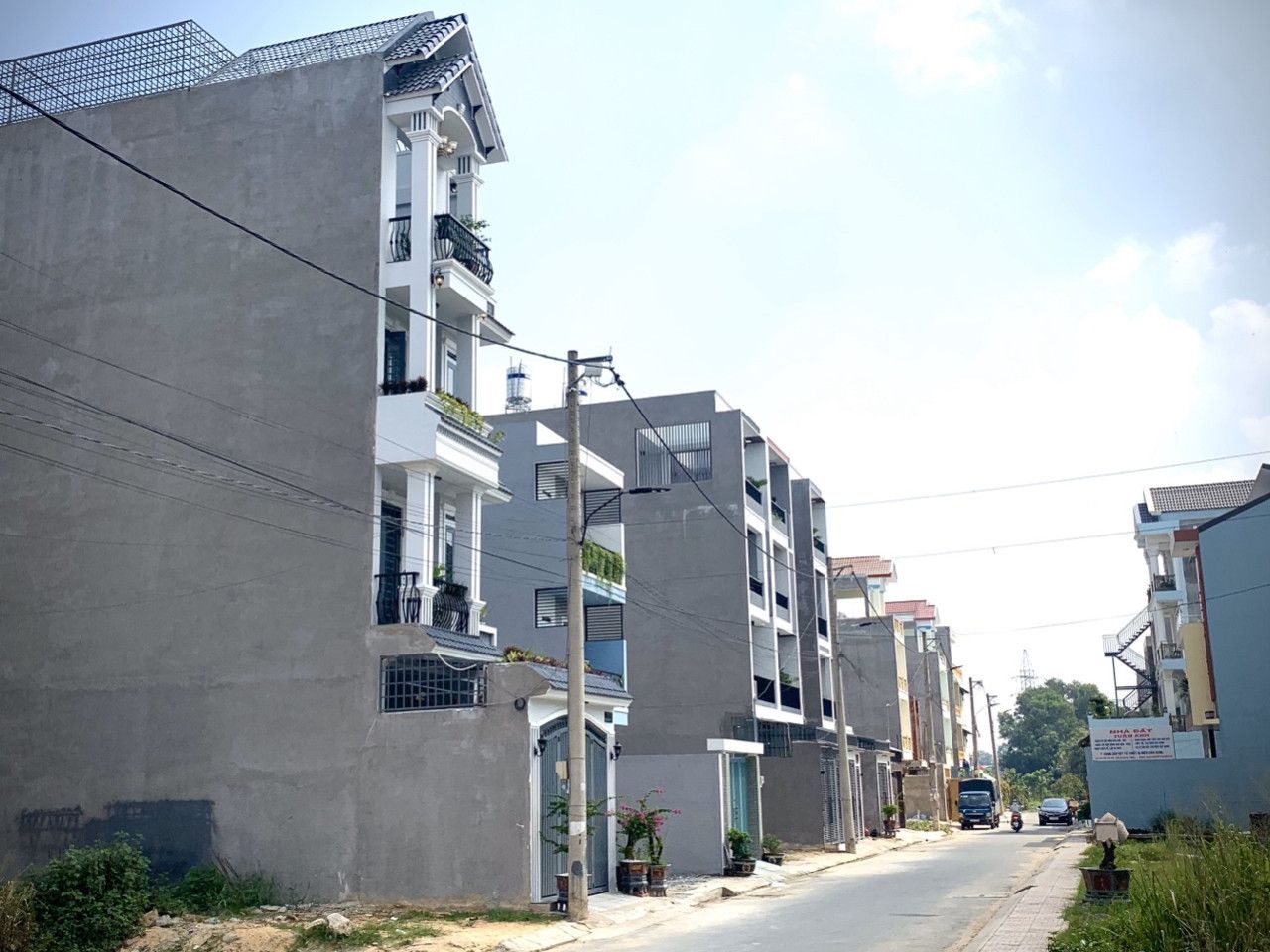 TÔI CÓ 117,5M2 ĐẤT GIÁ CHỈ 3,65 TỶ-31TR/M2 ĐƯỜNG VÕ VĂN HÁT,GẦN CHỢ, BẾN XE MỚI