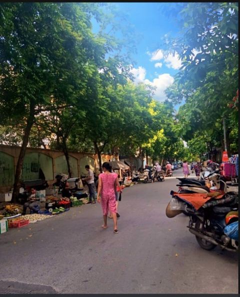 Bán nhà khu đô thị Xa La, Hà Đông, 50MX5tầng,4PNgủ,kinh doanh sầm uất. ô tô vào nhà.