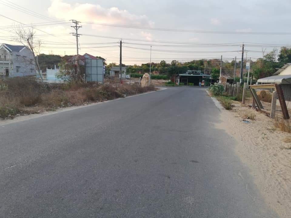 Kẹt Tiền Cần Bán Gấp Đất 3 Mặt Tiền View Biển Kê Gà , Xã Tân Thành, Huyện Hàm Thuận Nam ,Bình Thuận