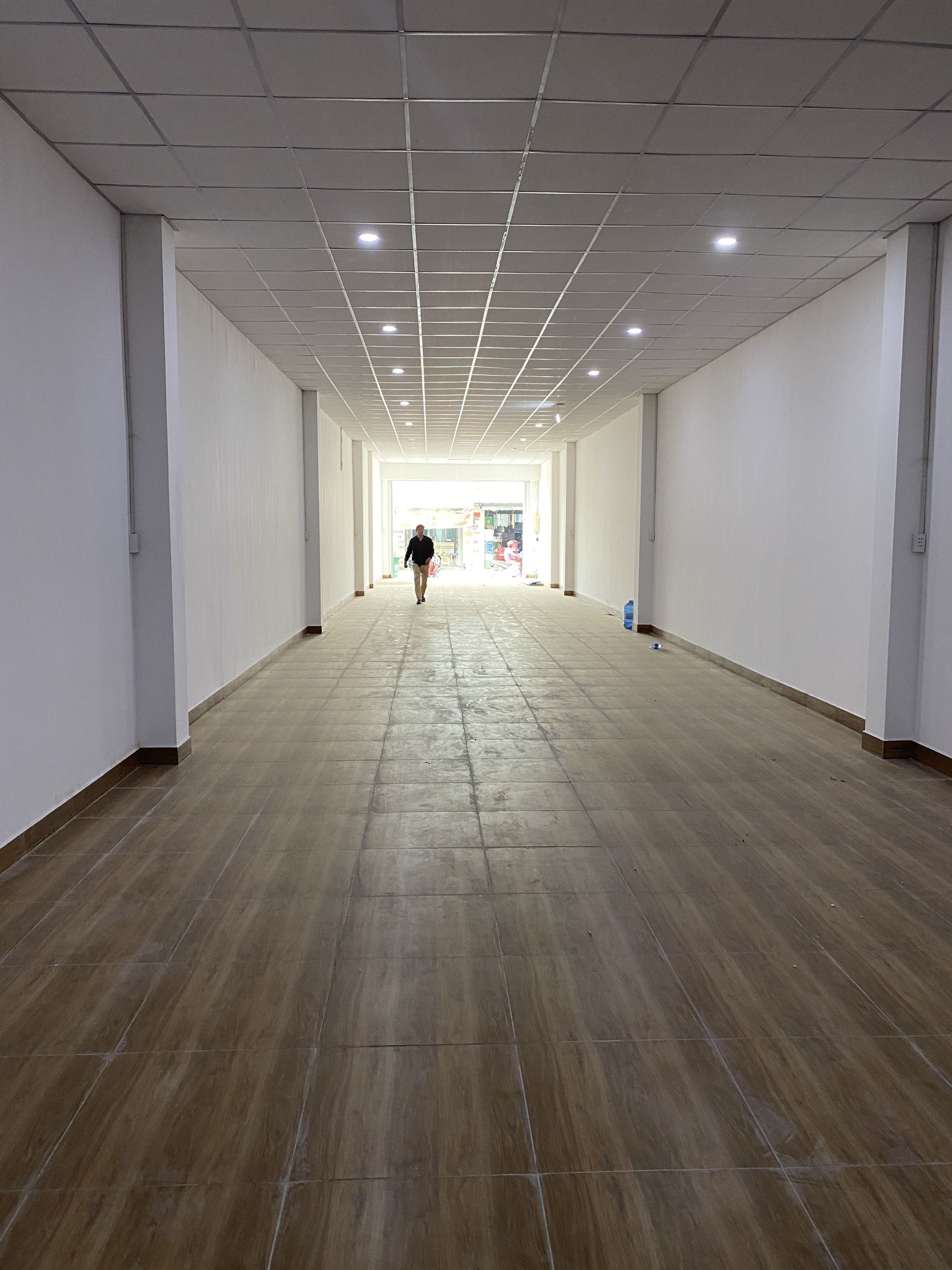 Hàng đẹp mặt Tiền Nguyễn Thị Tú chỉ “85 Triệu M2 “