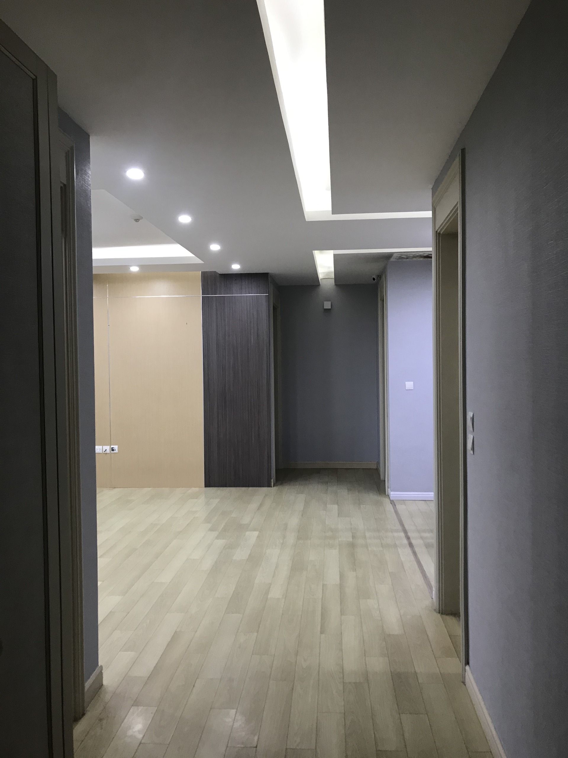 Cần bán cc cao cấp Huyndai Hillstate Tô Hiệu Hà Đông 134m2 :3 phòng ngủ, 2 toilet, 1 khách, 1 bếp.
