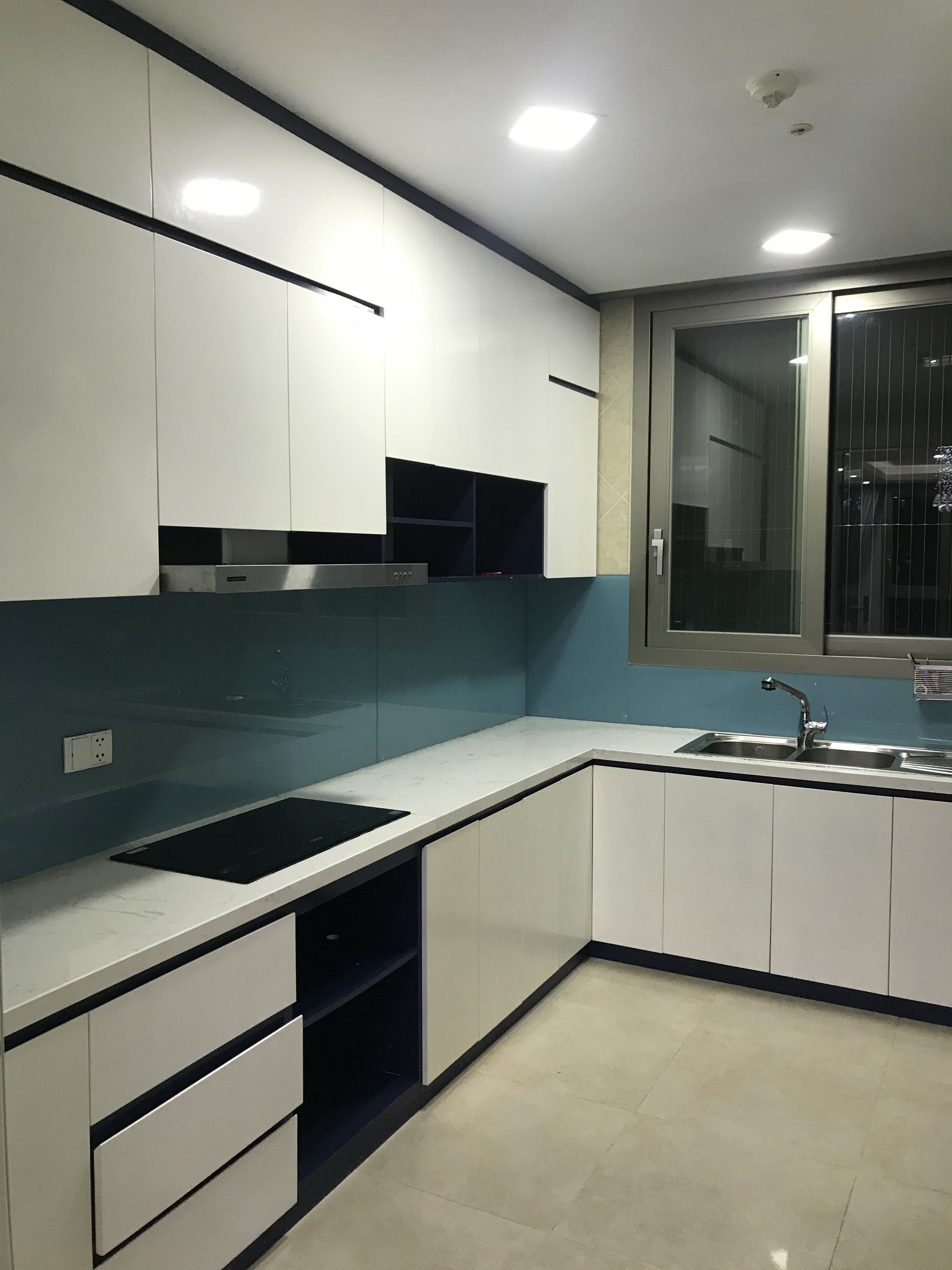 Cần bán cc cao cấp Huyndai Hillstate Tô Hiệu Hà Đông 134m2 :3 phòng ngủ, 2 toilet, 1 khách, 1 bếp.