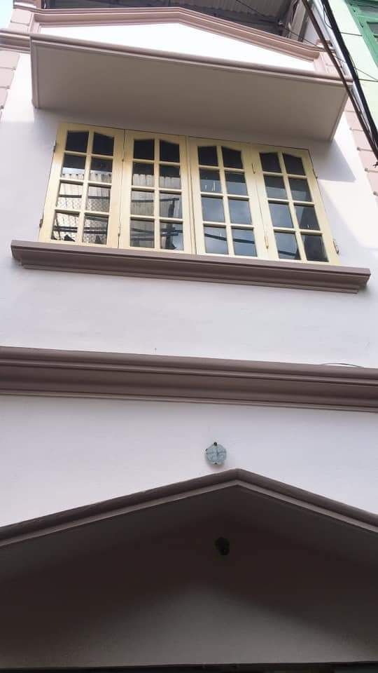 Bán nhà Cổ Nhuế 30m, 3t mt 3.3m, giá 2.25 tỷ Ba gác đỗ cửa, ngõ thông rộng.