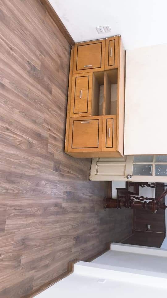 Bán nhà Cổ Nhuế 30m, 3t mt 3.3m, giá 2.25 tỷ Ba gác đỗ cửa, ngõ thông rộng.