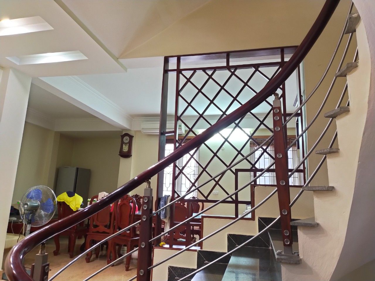 Chính chủ cần bán gấp nhà mặt phố Quang Trung, Hà Đông, Đường đôi 17m, vỉa hè 7m, 4 tầng, giá rẻ.