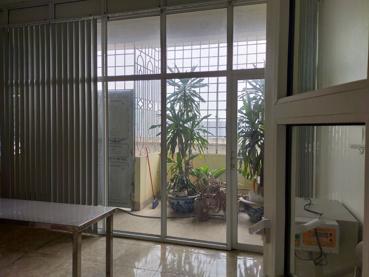 Chính chủ cần bán gấp nhà mặt phố Quang Trung, Hà Đông, Đường đôi 17m, vỉa hè 7m, 4 tầng, giá rẻ.