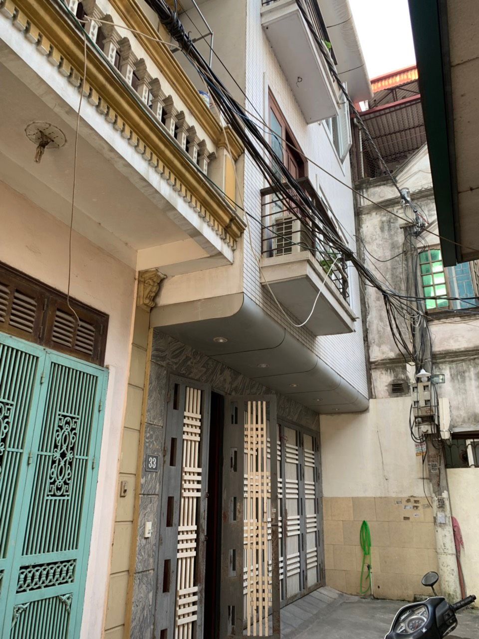 Chính chủ Cho thuê nhà DT 60 m2/sàn, 4 tầng, 3 vs,3 pn,1 khách,bếp,gara ô tô ngõ 218 Phạm Văn Đồng