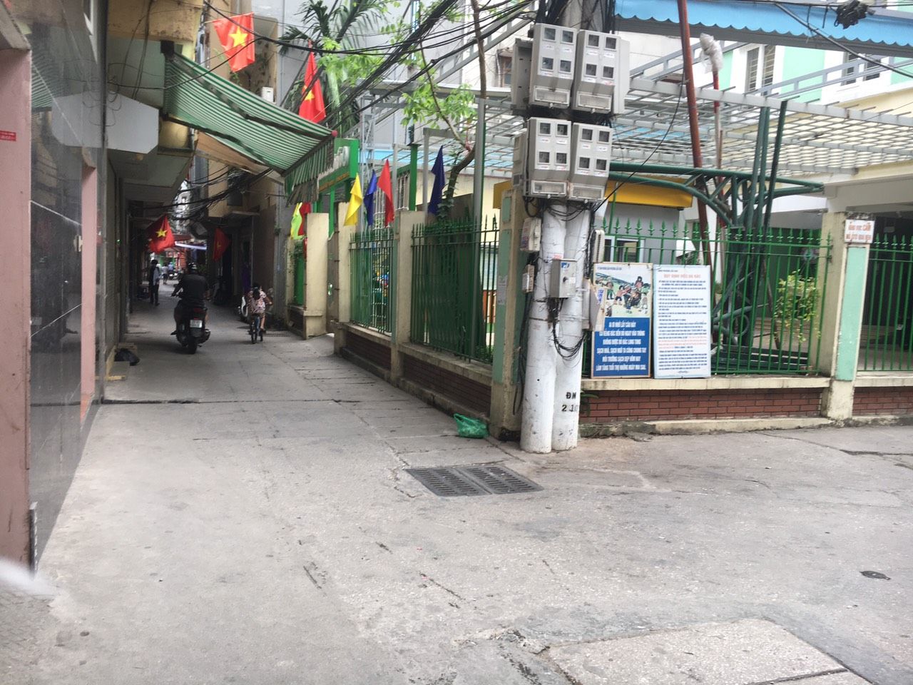 chính chủ bán nhà Đội Cấn 42m, 3.5 tầng, 6m mặt tiền, giá 5,2tỷ có thương lượng