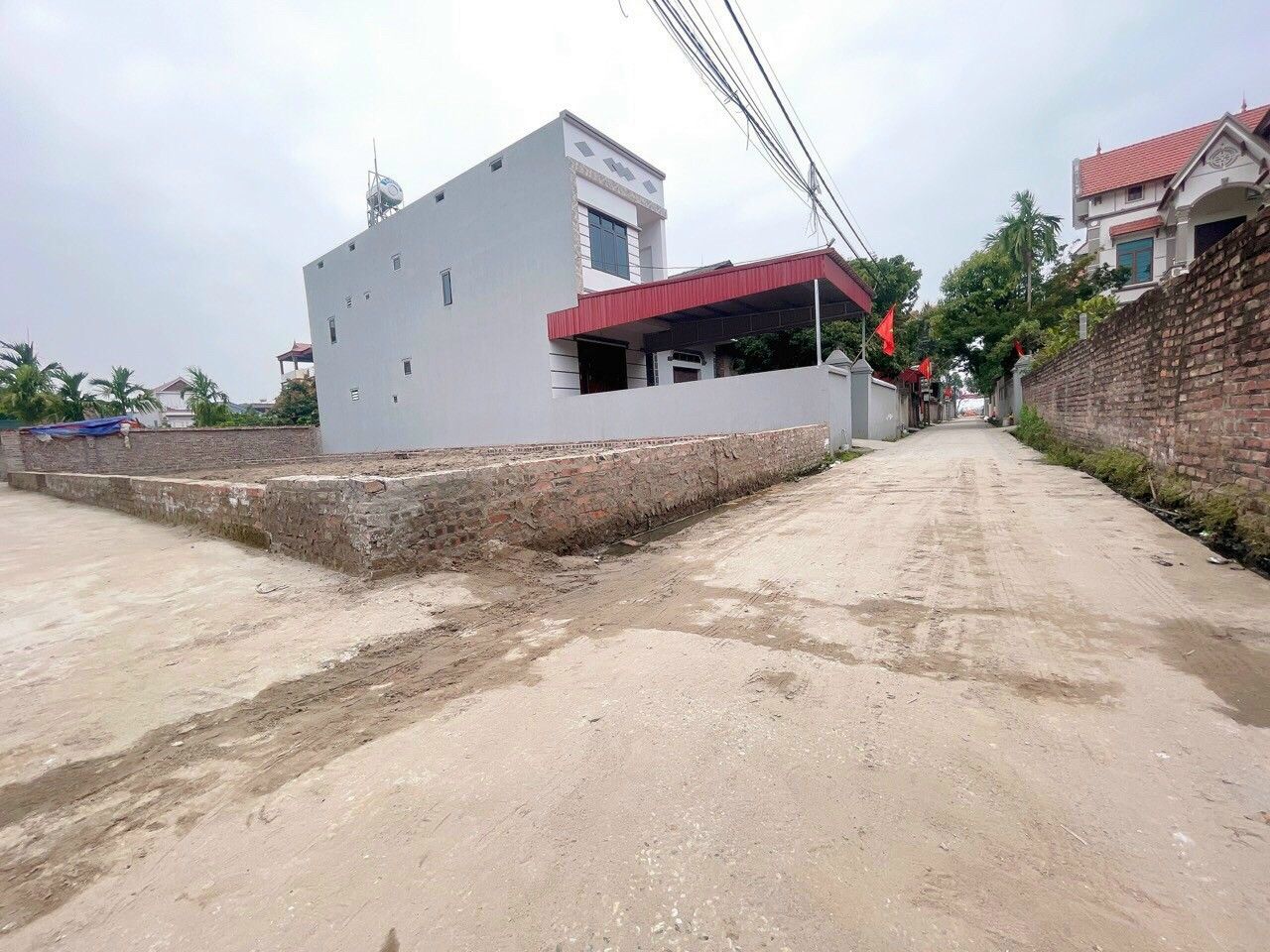 Bán 40,8m tại Sơn Du- Nguyên Khê- ĐA- HN giá rẻ hơn 2-3 giá các lô bên cạnh Mặt tiền và hậu: 4,10m