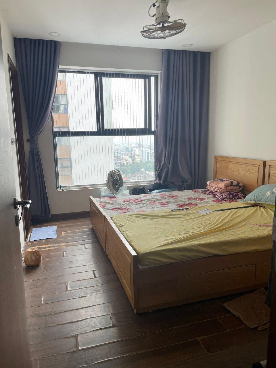 Bán CHCC FIVE STAR KIM GIANG G1.Tầng trung Giá: 3.6 tỷ Nội thất: Bàn giao đầy đủ nội thất