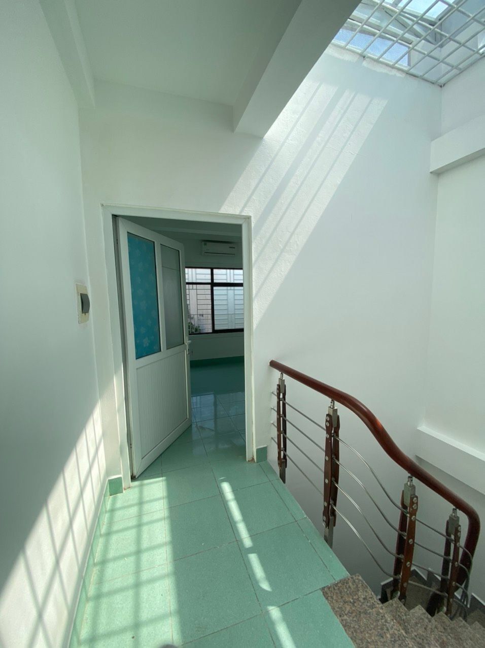NHÀ DÂN XÂY ĐẸP CHẮC CHẮN Ở NGAY, 2 THOÁNG.Ngõ 184 TRẦN KHÁT CHÂN: 39/42mT2- 4 tầng-mt 3.6m- 4.1 tỷ