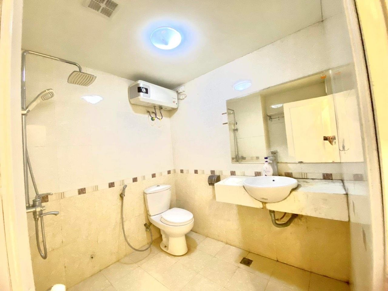 CHCC CT4 KĐT VĂN KHÊ- Tố Hữu- HĐ Tầng thấp Diện tích 109m2 - 3pn- 2wc Giá 2,55 tỷ bao thuế phí