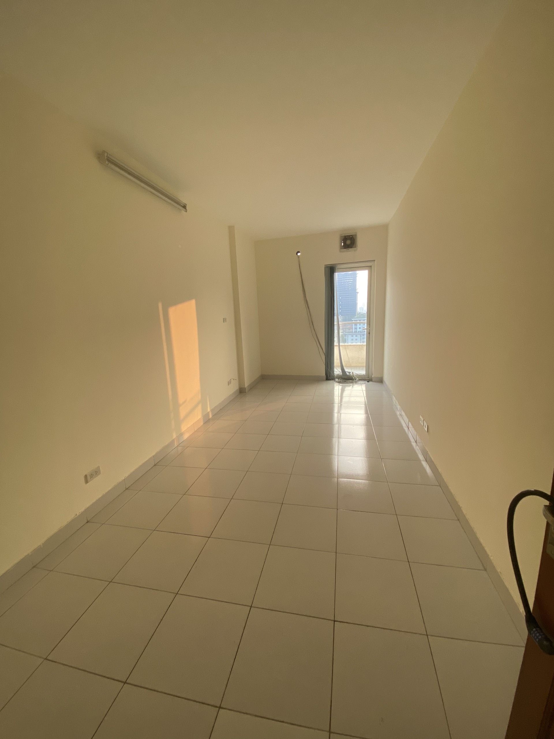Chủ nhà gửi bán độc quyền căn Tầng Trung.06 HEI TOWER- 1 Nguỵ Như Kon Tum- TX Giá: 5.2 tỷ