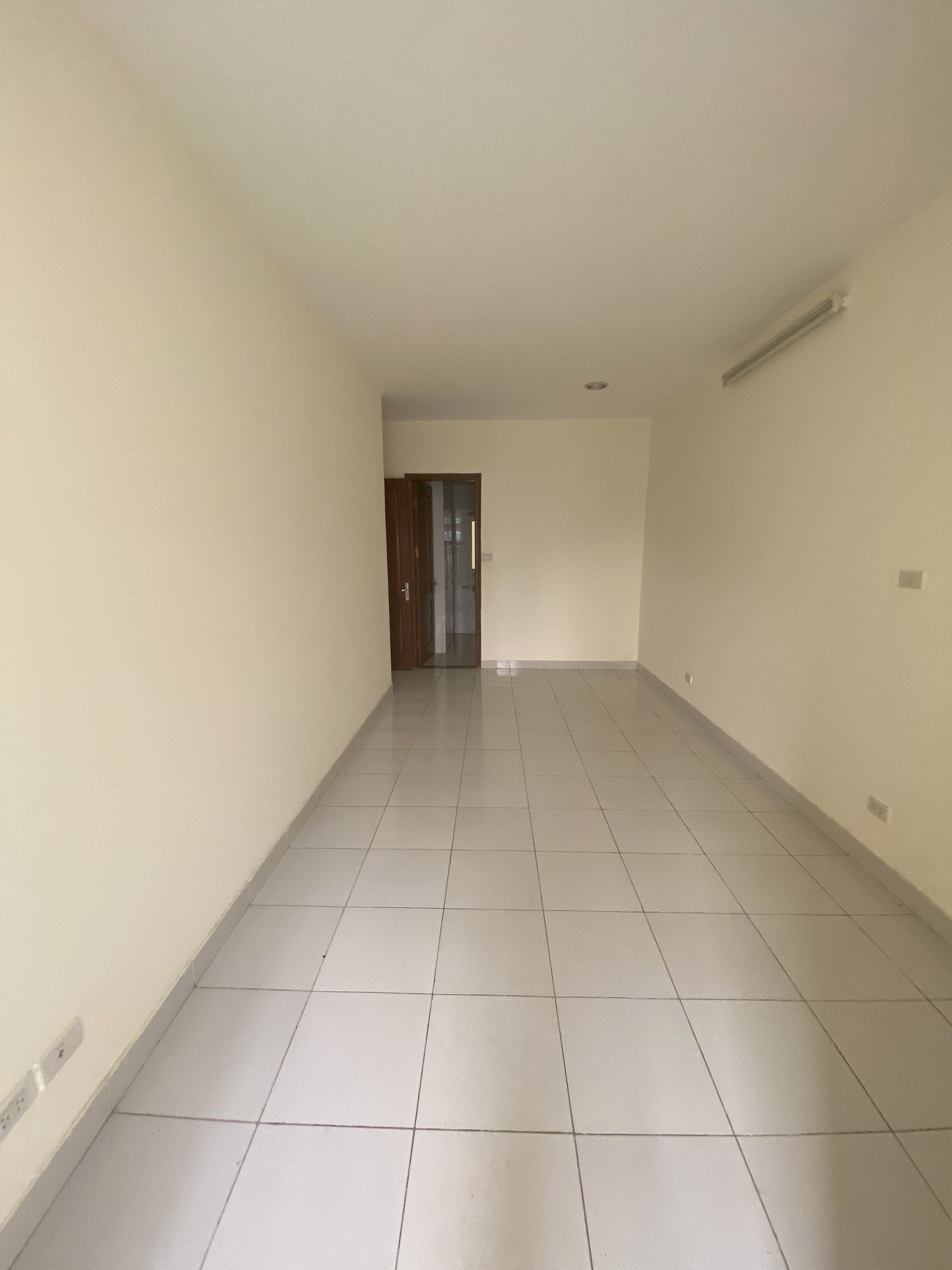 Chủ nhà gửi bán độc quyền căn Tầng Trung.06 HEI TOWER- 1 Nguỵ Như Kon Tum- TX Giá: 5.2 tỷ