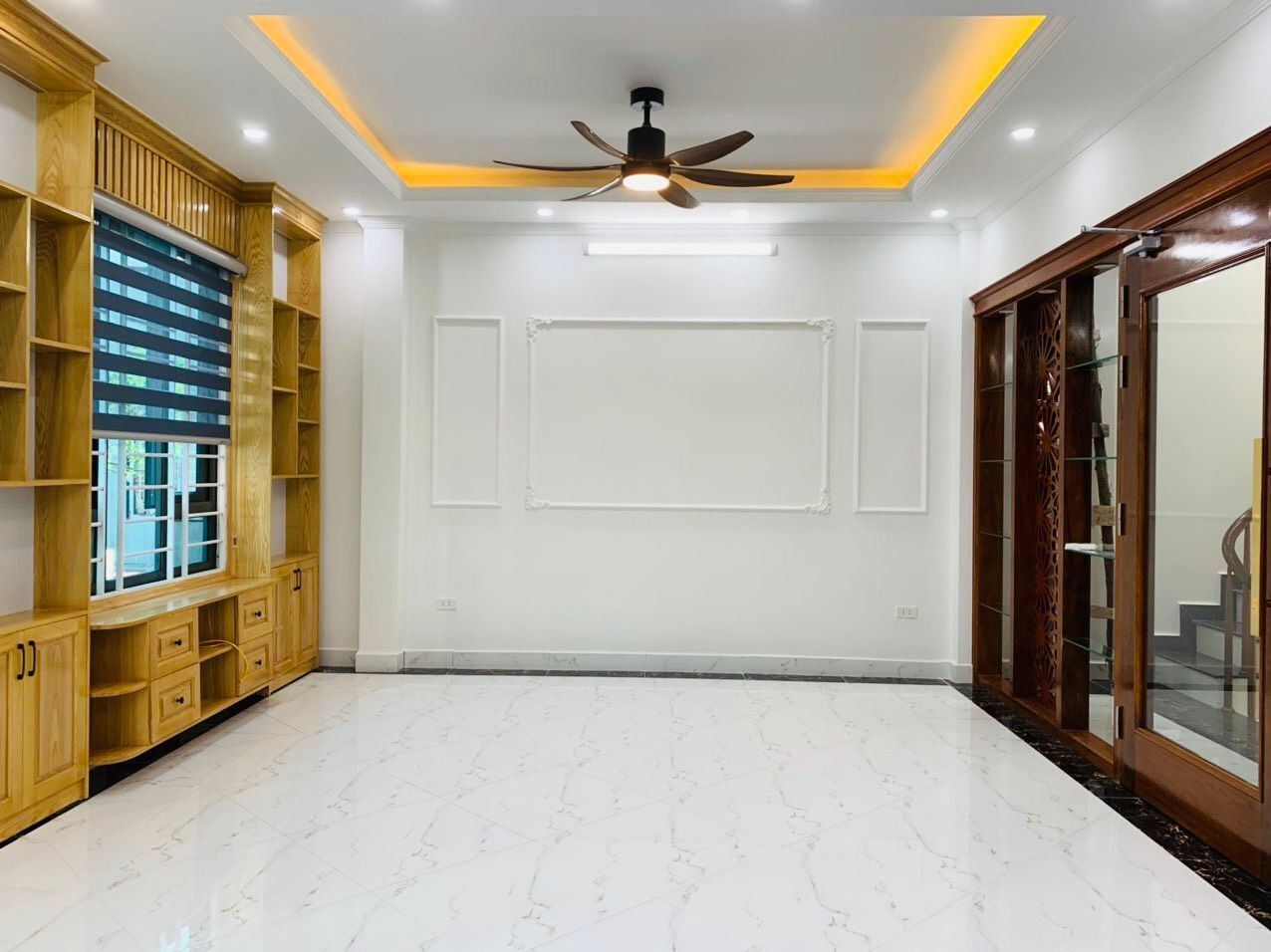 SIÊU PHẨM LÔ GÓC, THANG MÁY, 2 THOÁNG, NGÕ THÔNG NHÀ SIÊU ĐẸP 48m- 6 tầng-mt 6m- 8.5 tỷ Thanh Xuân