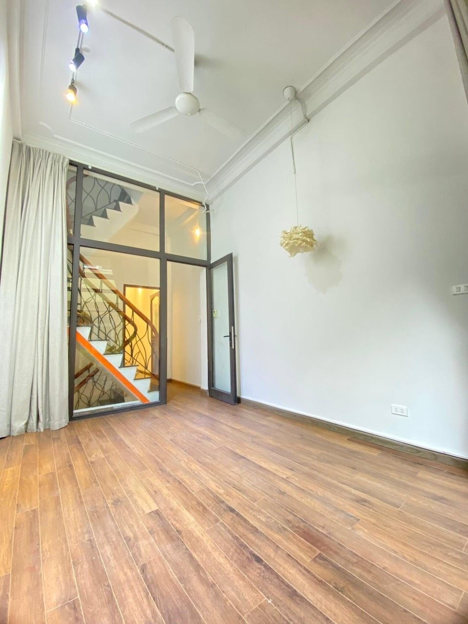 GẦN PHỐ - NHÀ ĐẸP Ở LUÔN - 4 PHÒNG KHÉP KÍN - KHU TRUNG TÂM- NGÕ THÔNG. Ngõ 106 CHÙA LÁNG DT: 30m