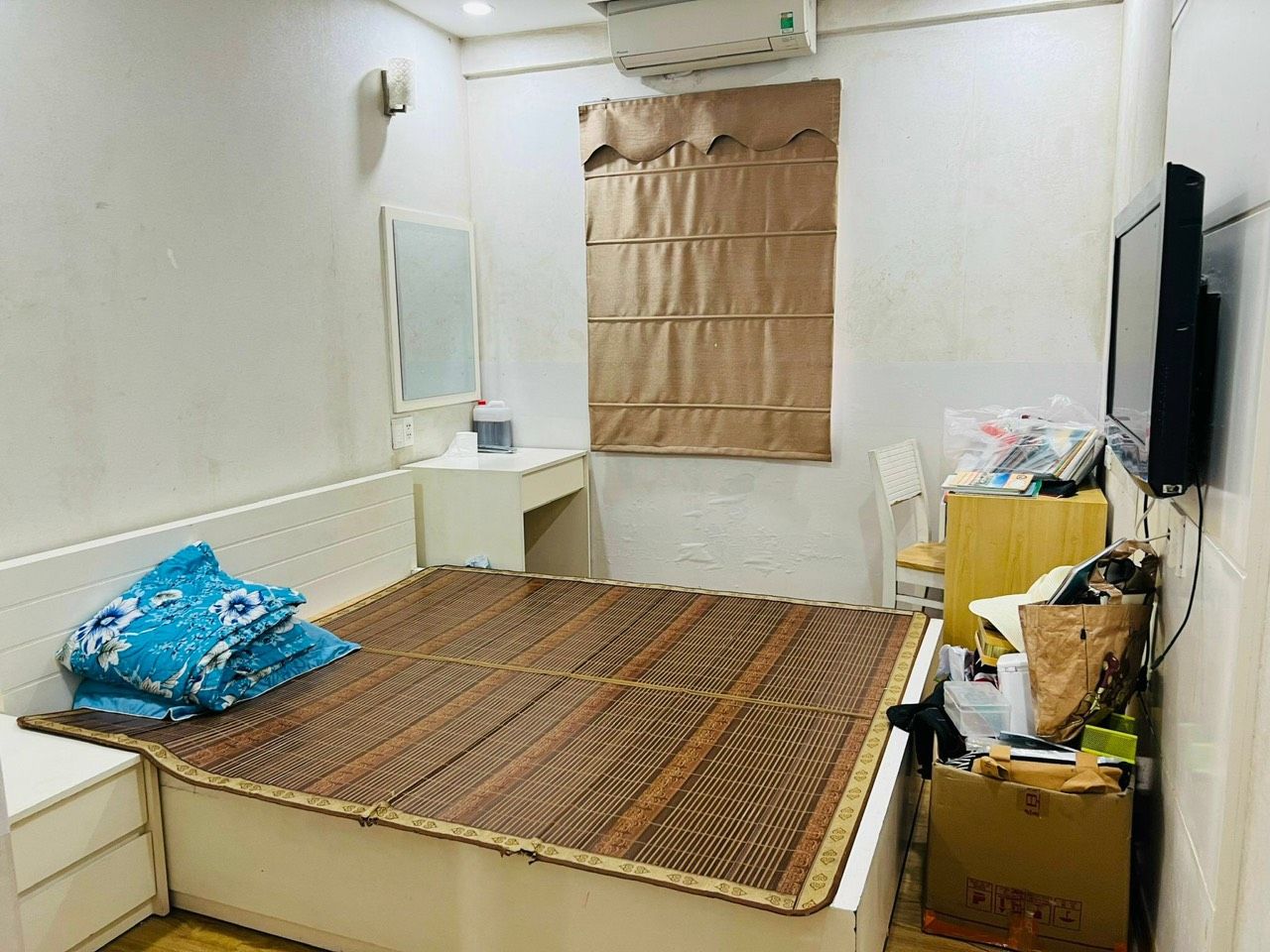 cần nhượng lại CH Chung cư RICE CITY LINH ĐÀM-HM: Tầng trung.Tầng thấp 1. Diện tích: 57,5m2