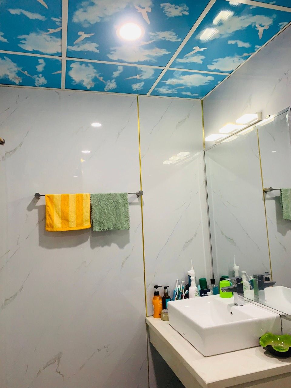 cần nhượng lại CH Chung cư RICE CITY LINH ĐÀM-HM: Tầng trung.Tầng thấp 1. Diện tích: 57,5m2