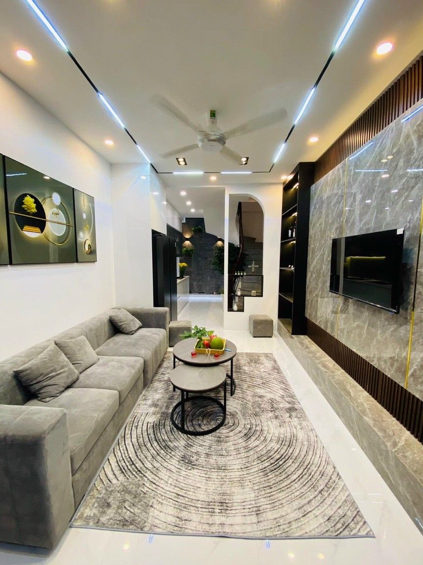 Nhà siêu đẹp, phố Hoàng Đạo Thành - Kim Giang - Thanh Xuân - Hà Nội Diện tích: 33m2, nhà xây 6 tầng