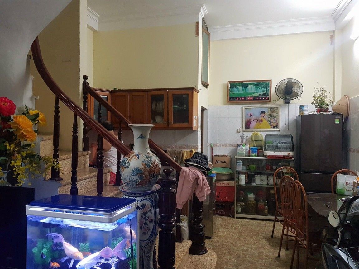 Nhà đẹp phố Quan Nhân, diện tích: 36m2, nhà 4 tầng, mặt tiền: 4,5 m; Ngõ xe Ba gác chạy vù vù.