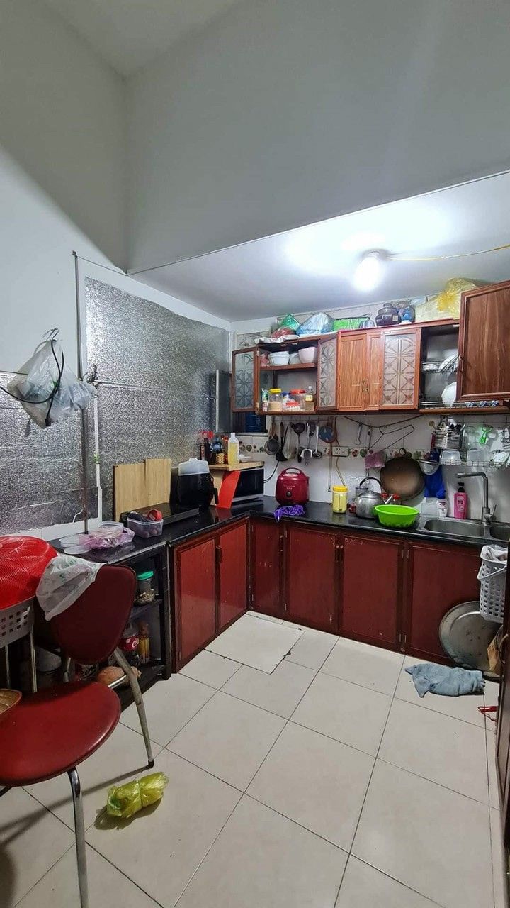 Nhà đẹp gần ở ngay đường Nguyễn Trãi quận Thanh Xuân Diện tích: 40m2, xây 5 tầng, ngõ xe 3 gác chạy