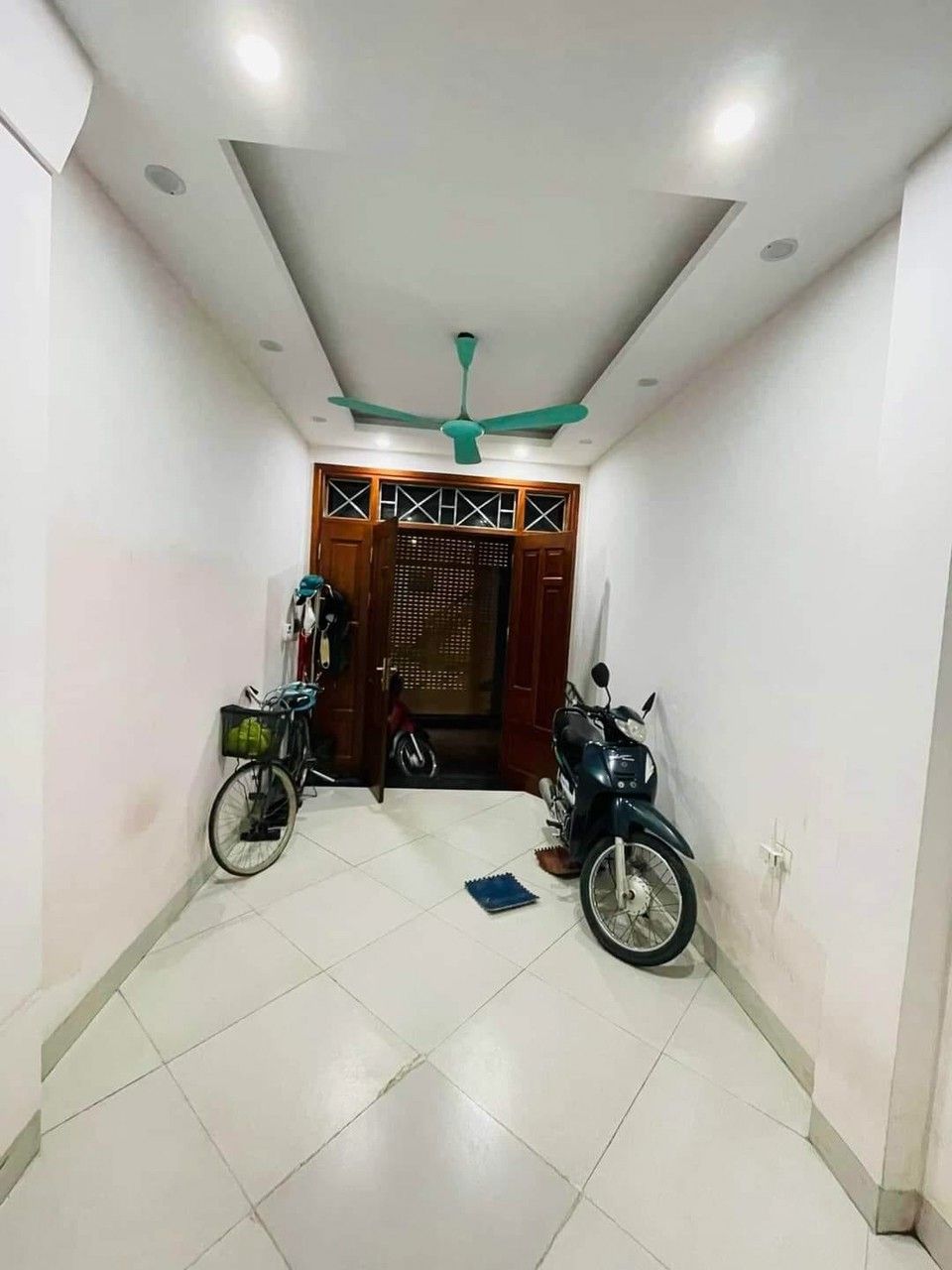Nhà đẹp và hiếm phố Khương Trung - Thanh Xuân - Hà Nội Thiết kế: Nhà xây 5 tầng