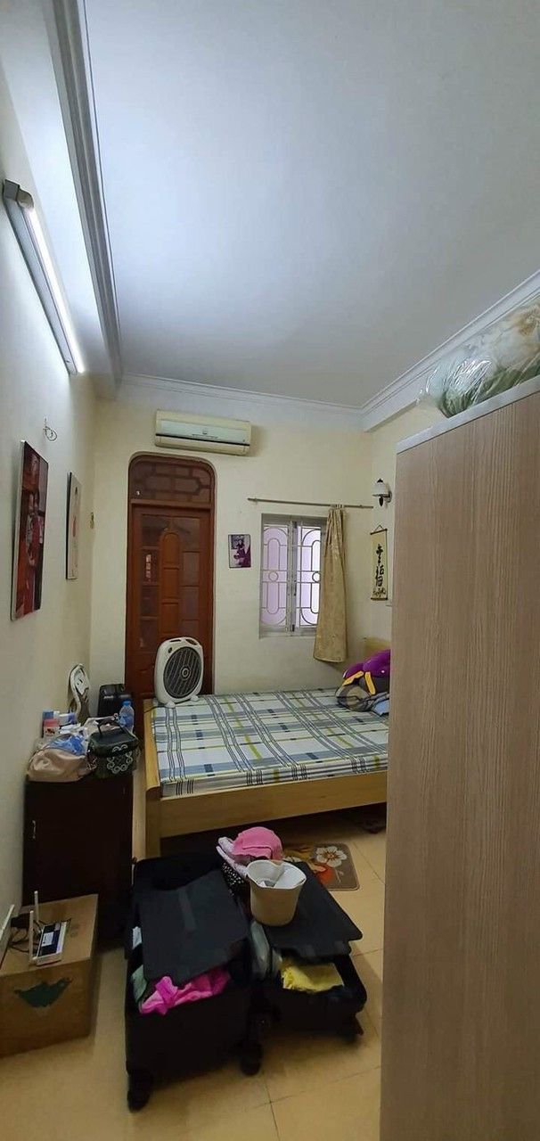 Hàng hiếm đường Kim Giang quận Hoàng Mai Diện tích: 44m2, mặt tiền: 3m. Nhà 3 tầng, 3 ngủ , 2 vs