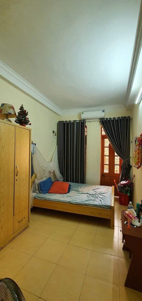 Hàng hiếm đường Kim Giang quận Hoàng Mai Diện tích: 44m2, mặt tiền: 3m. Nhà 3 tầng, 3 ngủ , 2 vs
