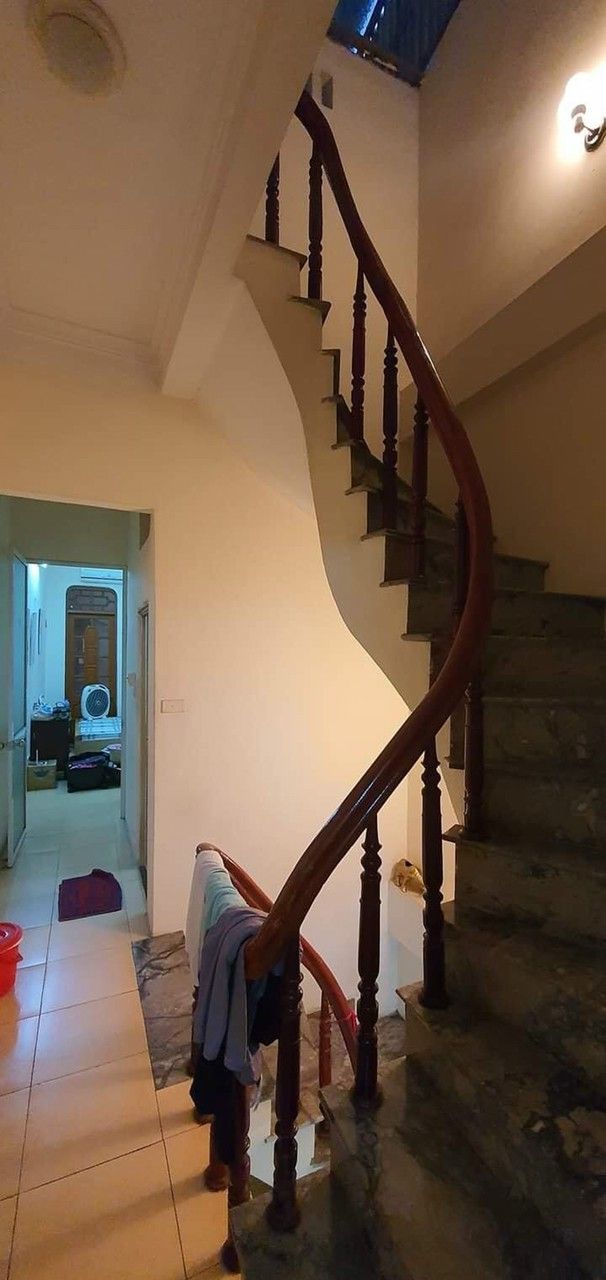 Hàng hiếm đường Kim Giang quận Hoàng Mai Diện tích: 44m2, mặt tiền: 3m. Nhà 3 tầng, 3 ngủ , 2 vs