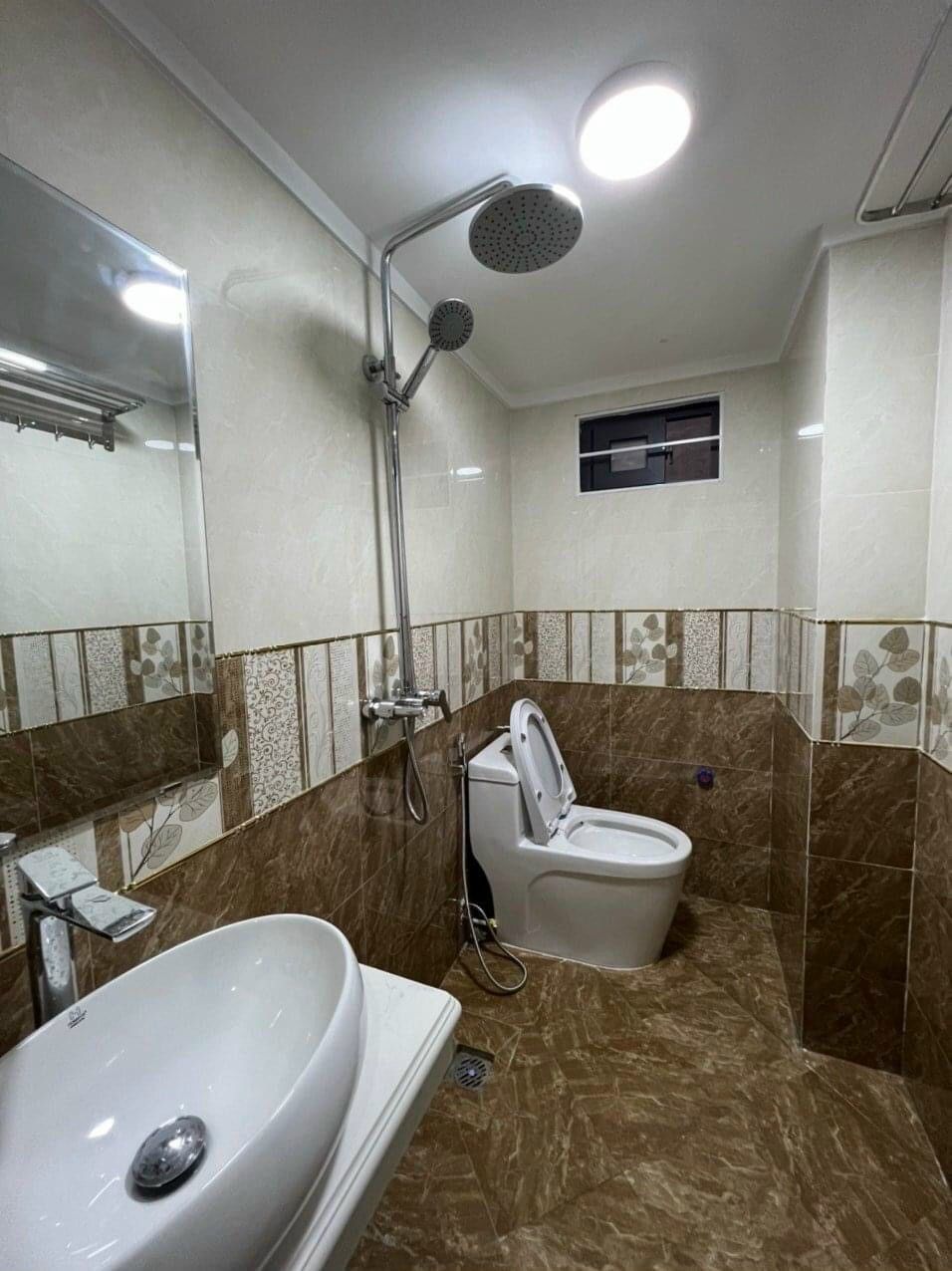 Siêu phẩm ngay gần đường Nguyễn Trãi LÔ GÓC 2 MẶT THOÁNG - NHÀ ĐẸP Ở NGAY - 3 BƯỚC RA PHỐ