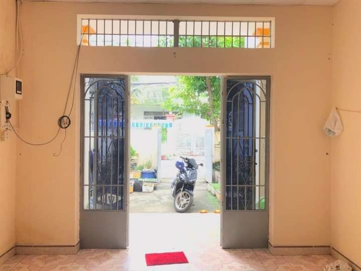 BỐ MẸ CHUYỂN VỀ QUÊ SINH SỐNG NÊN CẦN BÁN GẤP CĂN NHÀ CẤP 4 NHƯ HÌNH TẠI BÌNH CHÁNH TPHCM