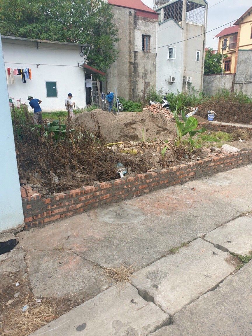 Chính chủ cần tiền bán gấp lô góc 65.8m2 Ngay cổng C KCN Bắc Thăng long