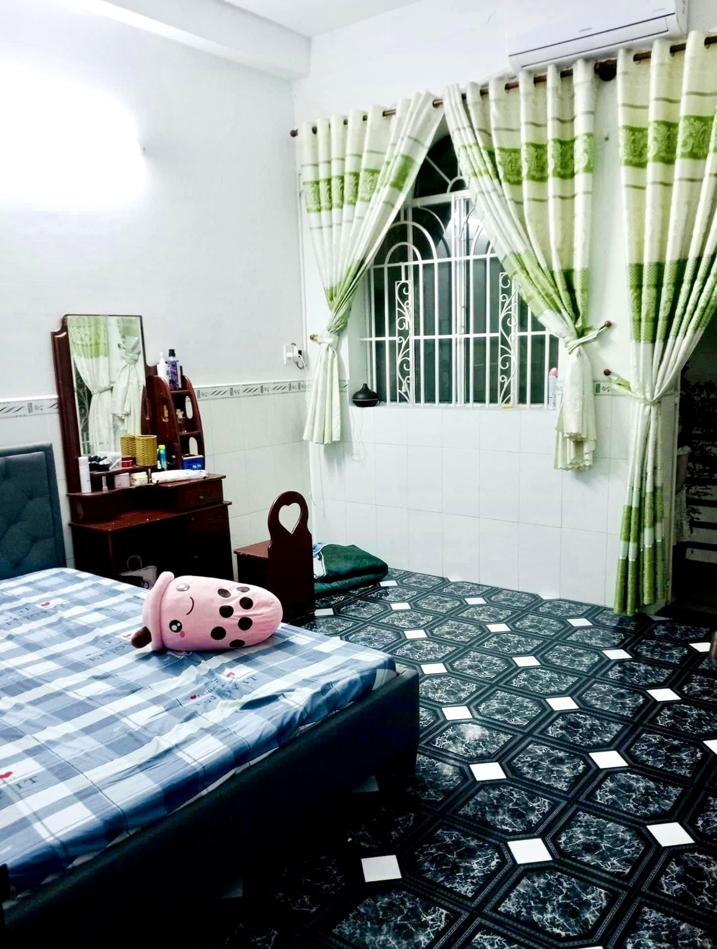Bán nhà Hồ Đắc Di Tân Phú ,HXH 41m2 gần BigC SHR -5tỷ nhỉnh . LH 0932030061